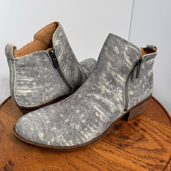 Lucky Brand Basel Out Zip Ankle Boots Size Size 8.5 M Gray Dune Suede Cowgirl - Picture 1 of 10